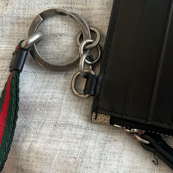 🆕💯% Auth Gucci GG Supreme Monogram ID Card Case with Lanyard - Picture 3 of 5